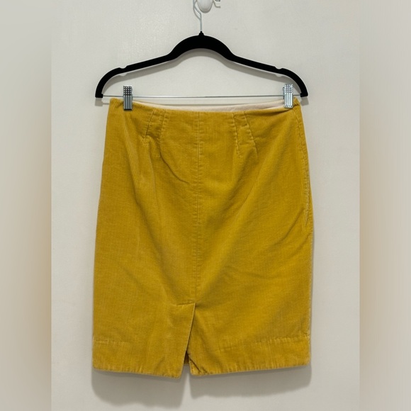 Anthropologie Maeve Yellow Corduroy skirt. Size 4 - Picture 7 of 7